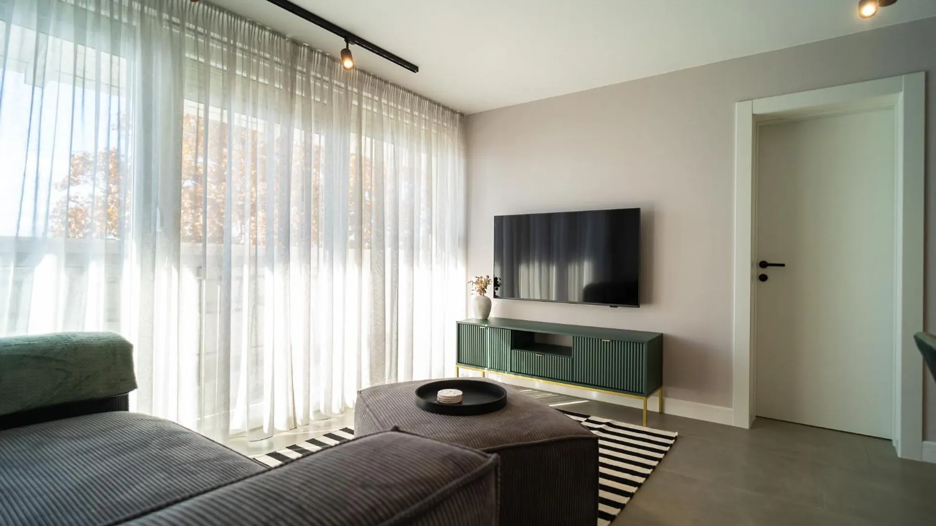 شقة Pied-A-Terre By Belmont Realty زادار