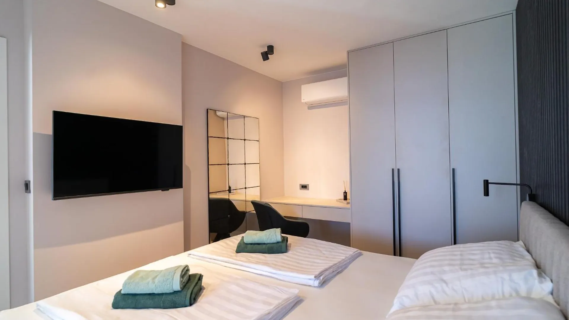 شقة Pied-A-Terre By Belmont Realty زادار 0*,